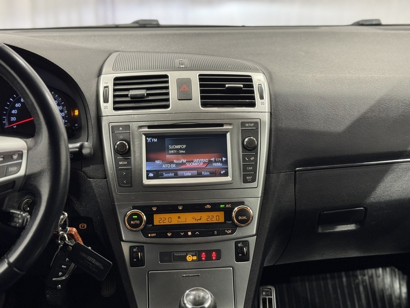 Toyota Avensis vaihtoauto