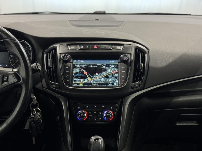 Opel Zafira vaihtoauto