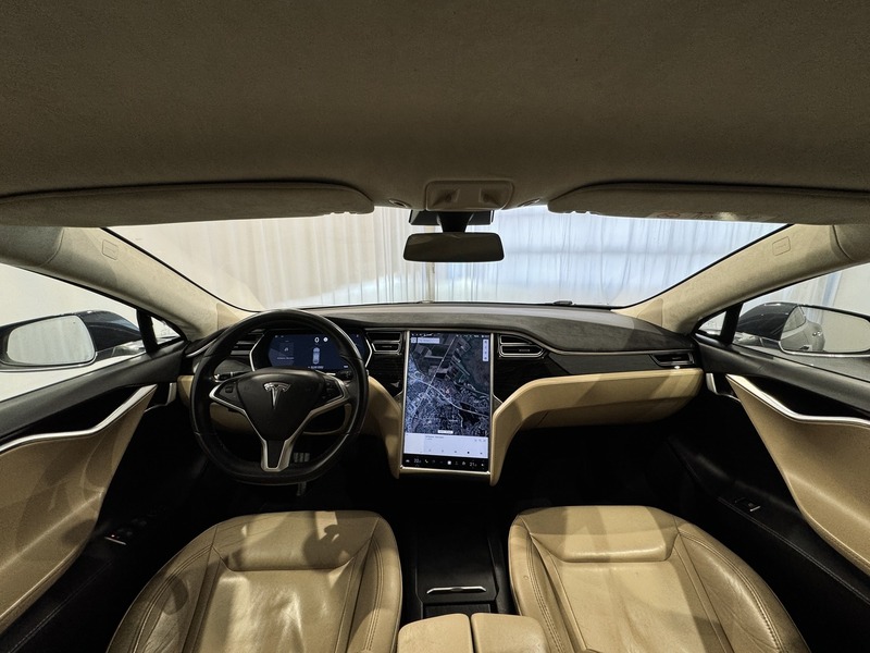 Tesla Model S vaihtoauto