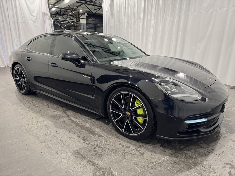 Porsche Panamera vaihtoauto