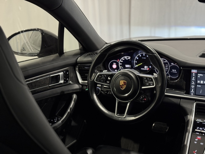 Porsche Panamera vaihtoauto