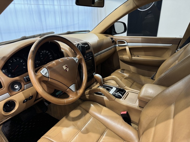 Porsche Cayenne vaihtoauto