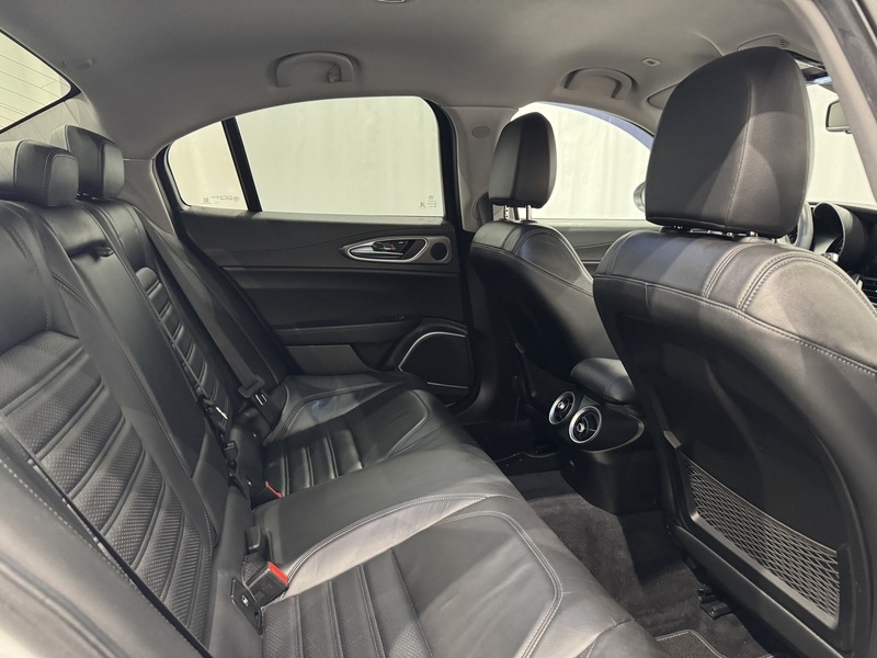 Alfa Romeo Giulia vaihtoauto