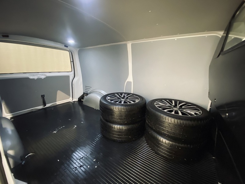 Volkswagen Transporter vaihtoauto