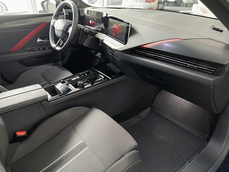 Opel Astra vaihtoauto