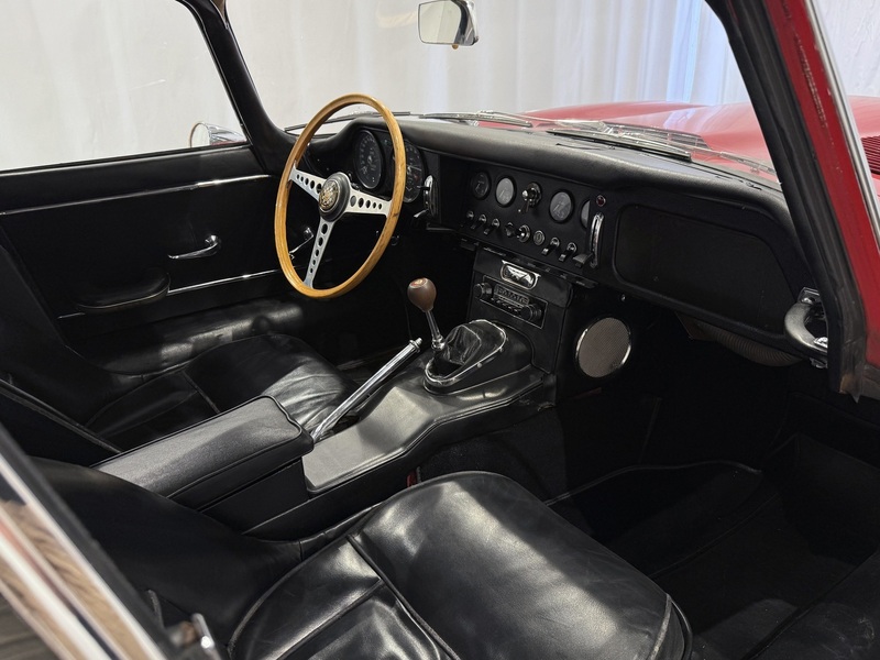 Jaguar E-Type vaihtoauto