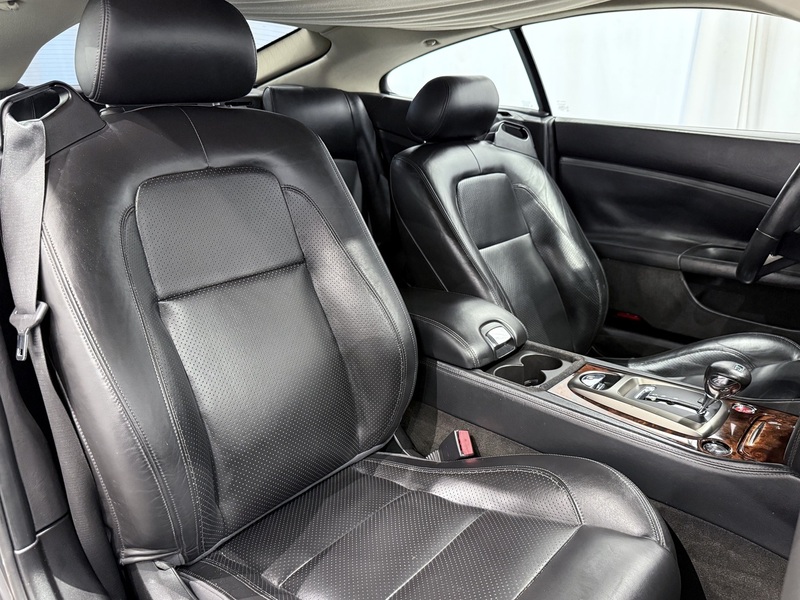 Jaguar XKR vaihtoauto