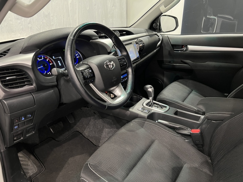 Toyota Hilux vaihtoauto