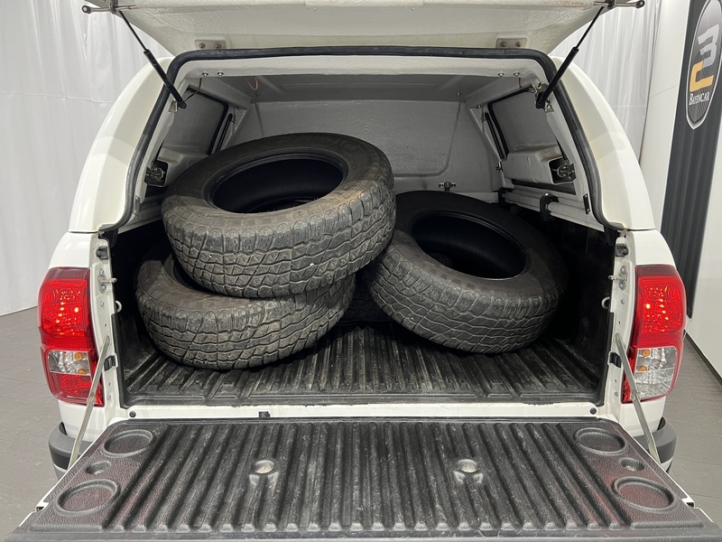 Toyota Hilux vaihtoauto