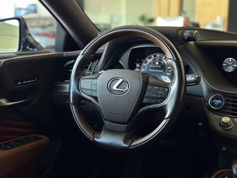 Lexus LS vaihtoauto