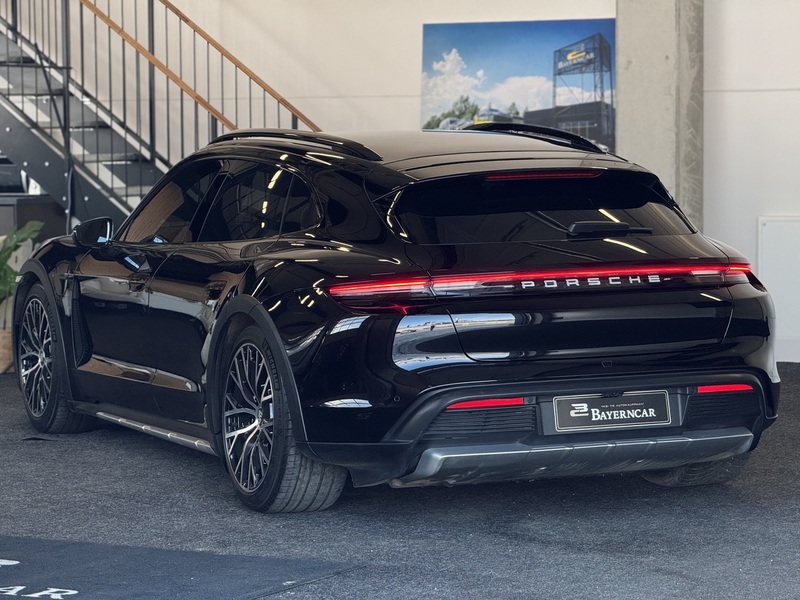 Porsche Taycan vaihtoauto