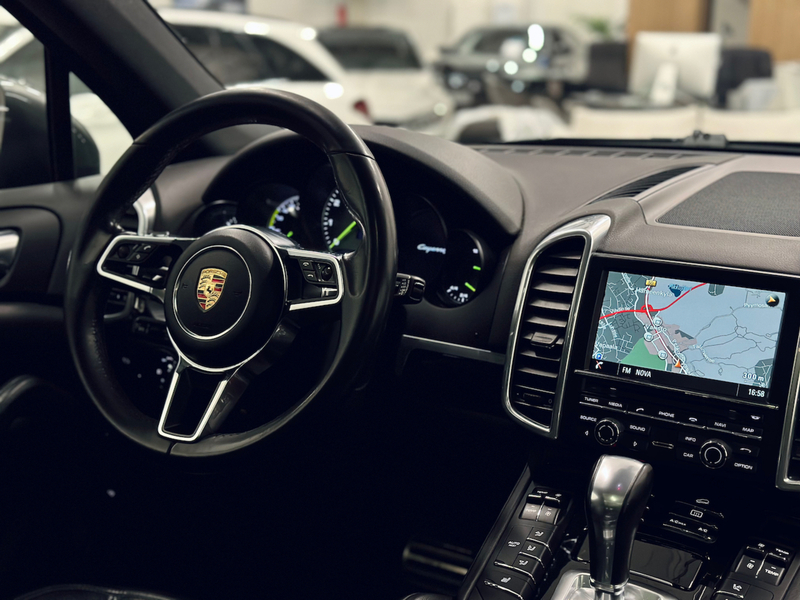 Porsche Cayenne vaihtoauto