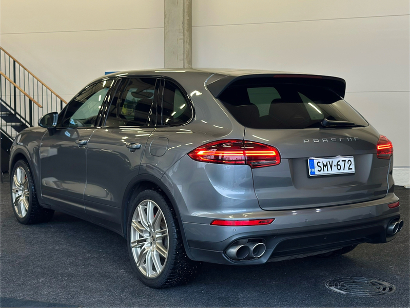 Porsche Cayenne vaihtoauto