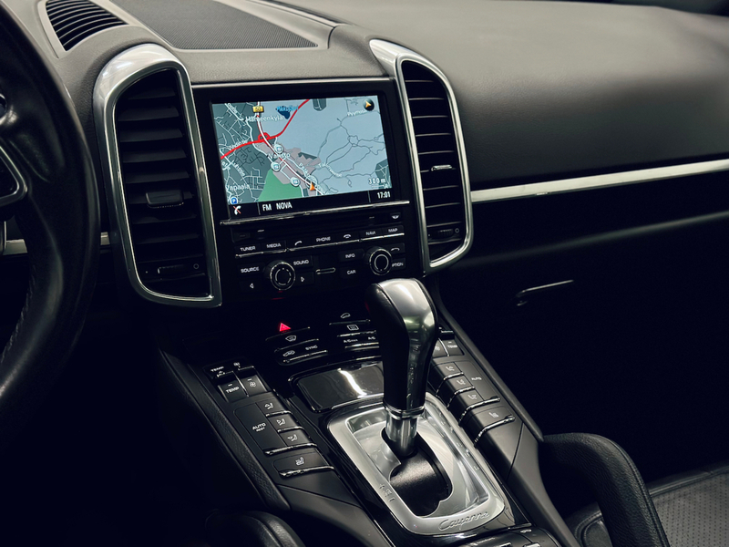 Porsche Cayenne vaihtoauto