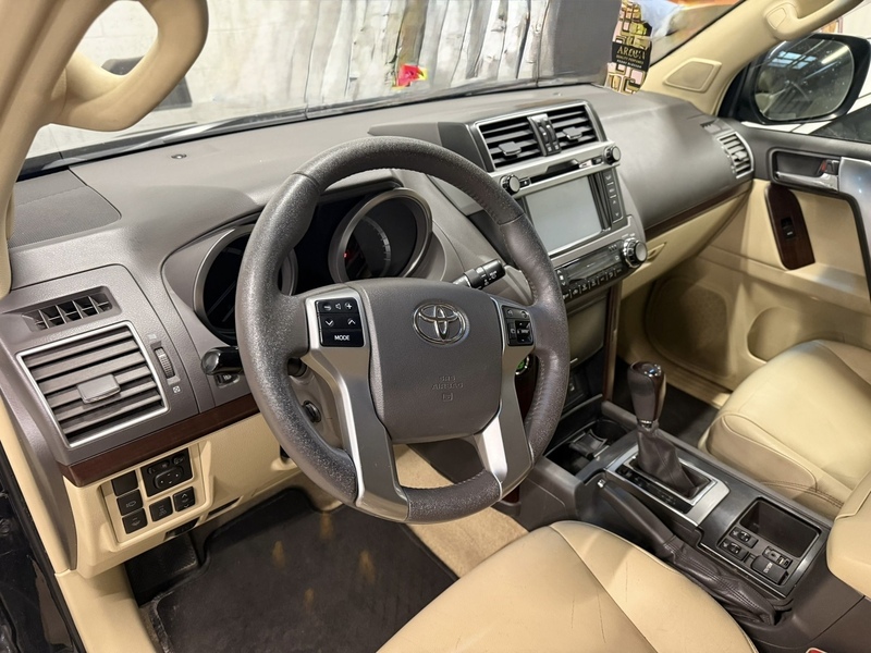 Toyota Land Cruiser vaihtoauto