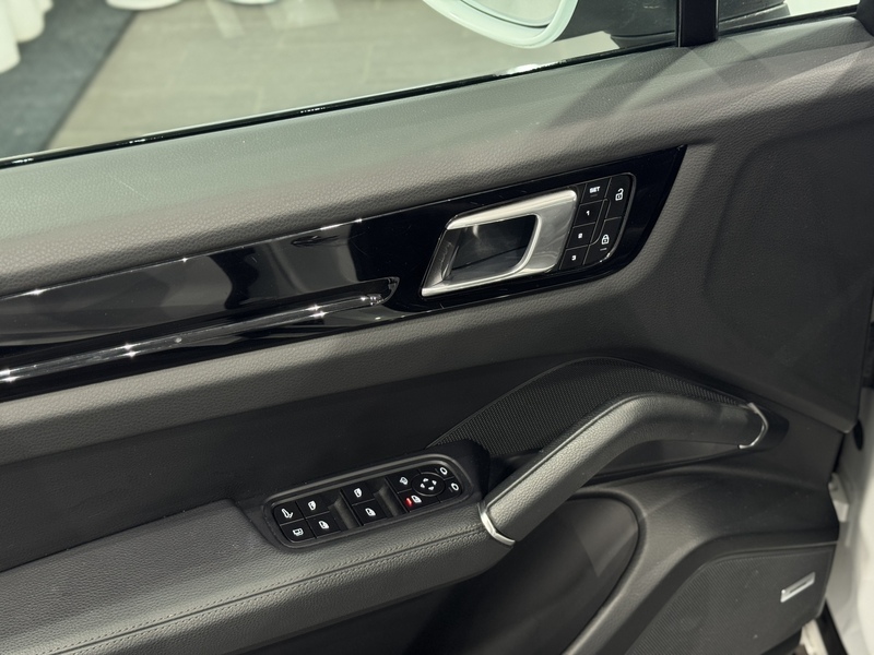 Porsche Cayenne vaihtoauto