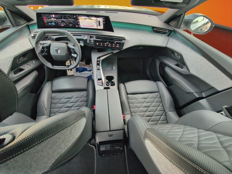 Peugeot E-5008 vaihtoauto