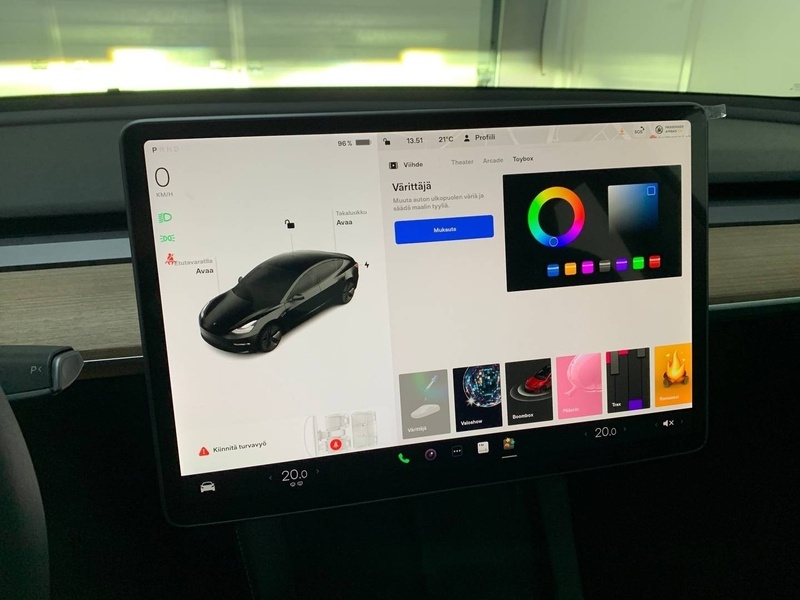 Tesla Model 3 vaihtoauto