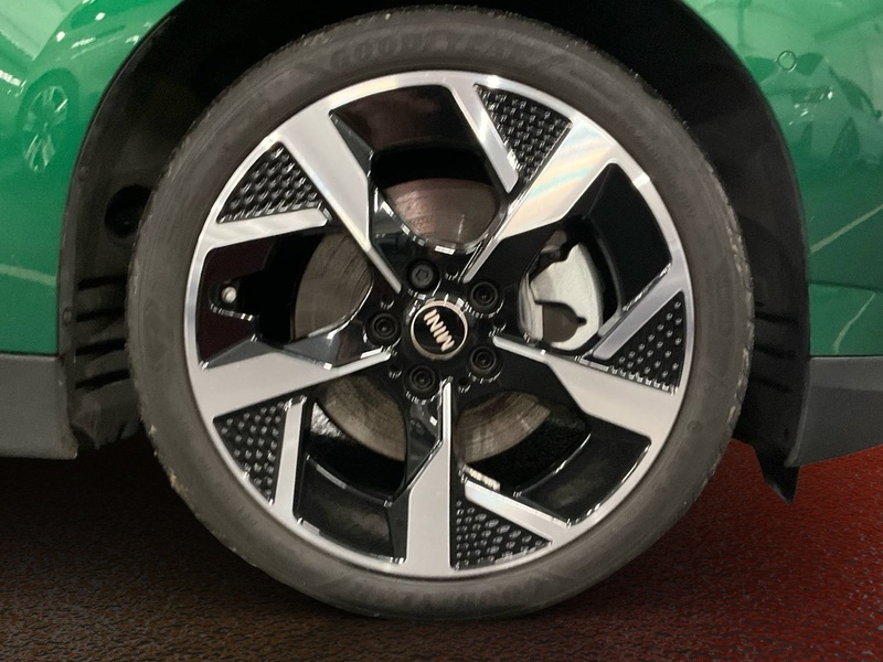 Mini Cooper vaihtoauto