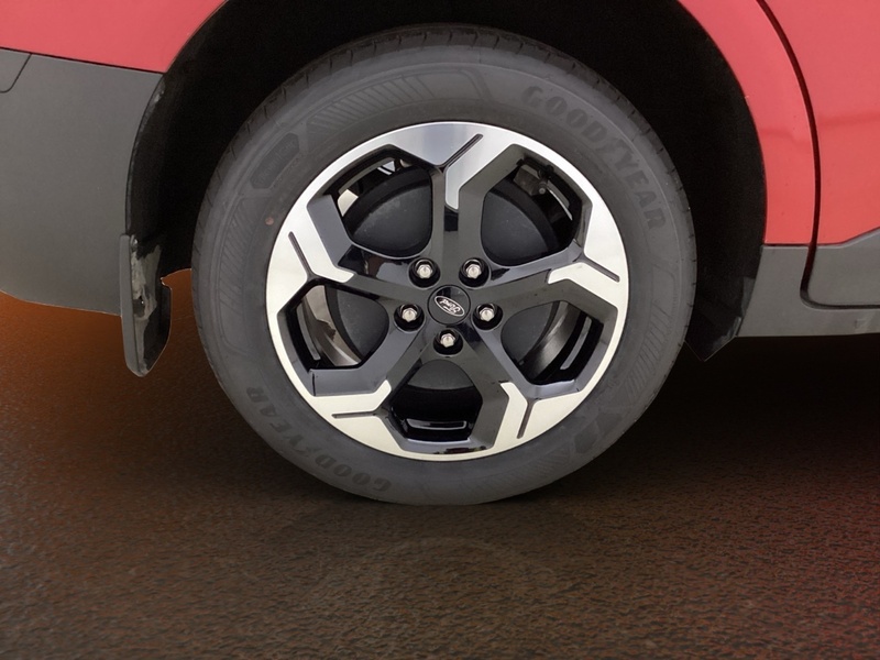 Ford Transit Courier vaihtoauto