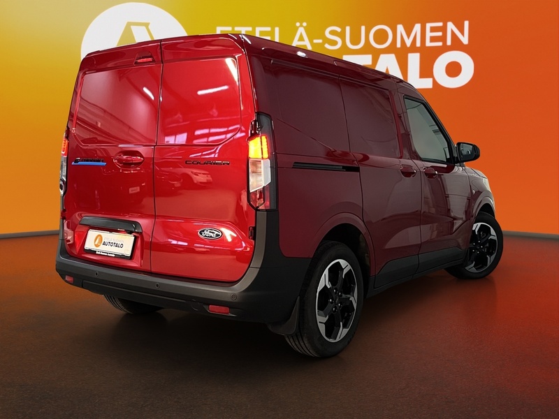 Ford Transit Courier vaihtoauto