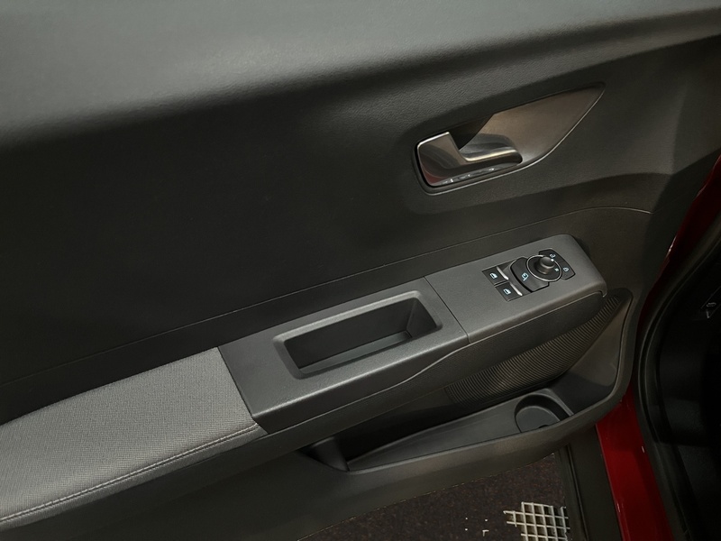 Ford Transit Courier vaihtoauto