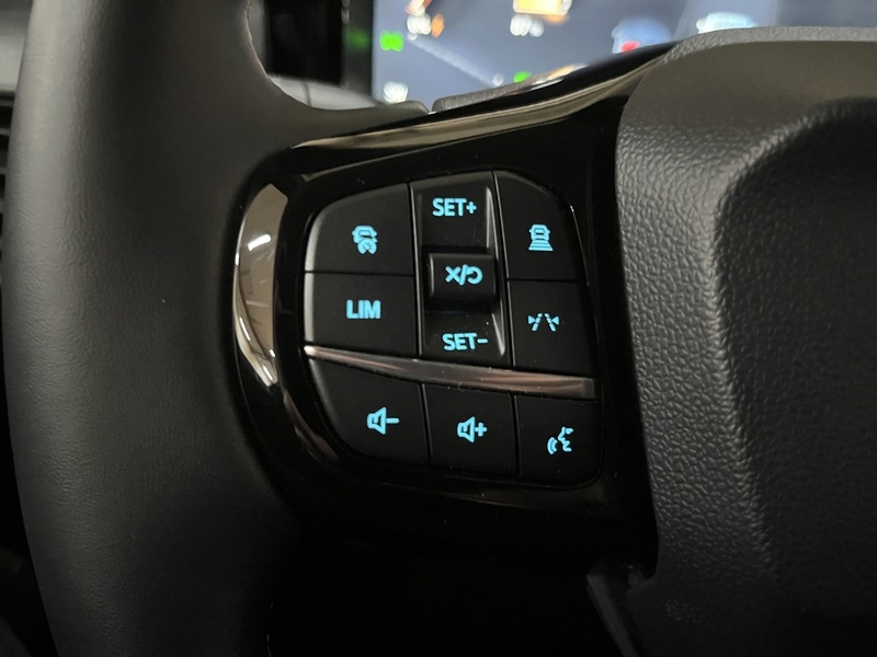 Ford Transit Courier vaihtoauto