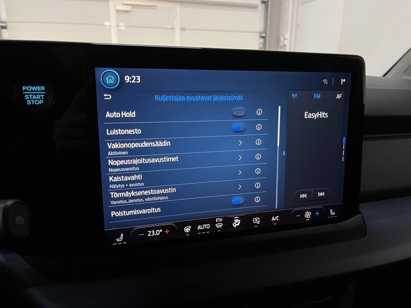 Ford Transit Courier vaihtoauto