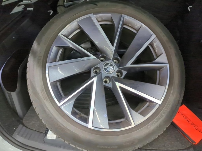 Skoda Enyaq vaihtoauto