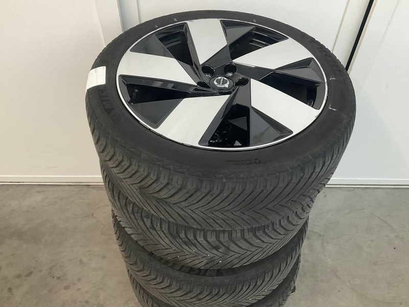 Volvo C40 vaihtoauto