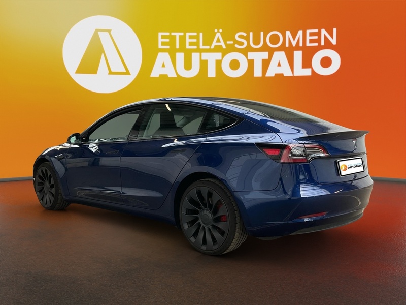 Tesla Model 3 vaihtoauto