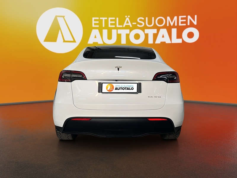 Tesla Model Y vaihtoauto