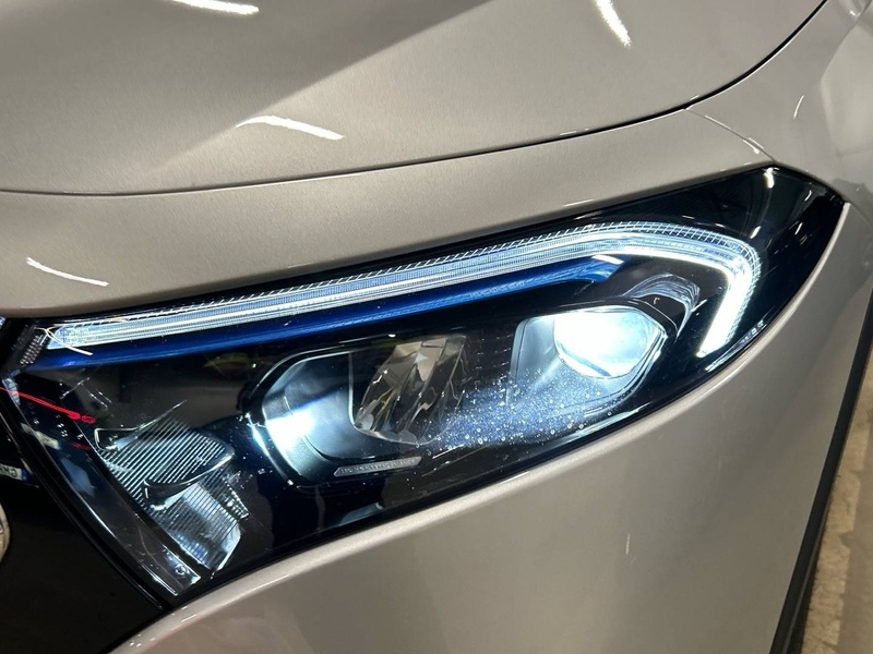 Mercedes-Benz EQB vaihtoauto