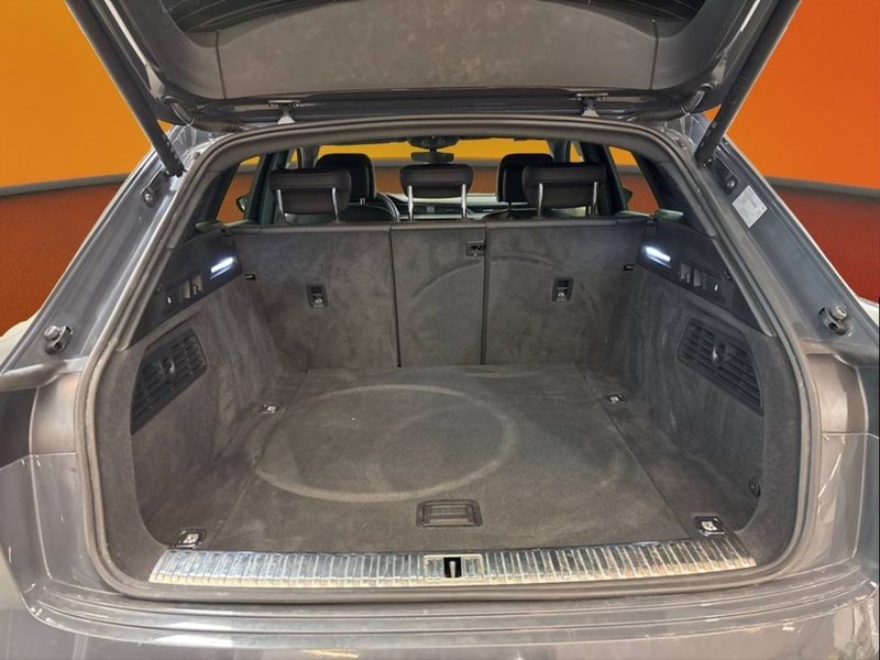 Audi Q8 e-tron vaihtoauto