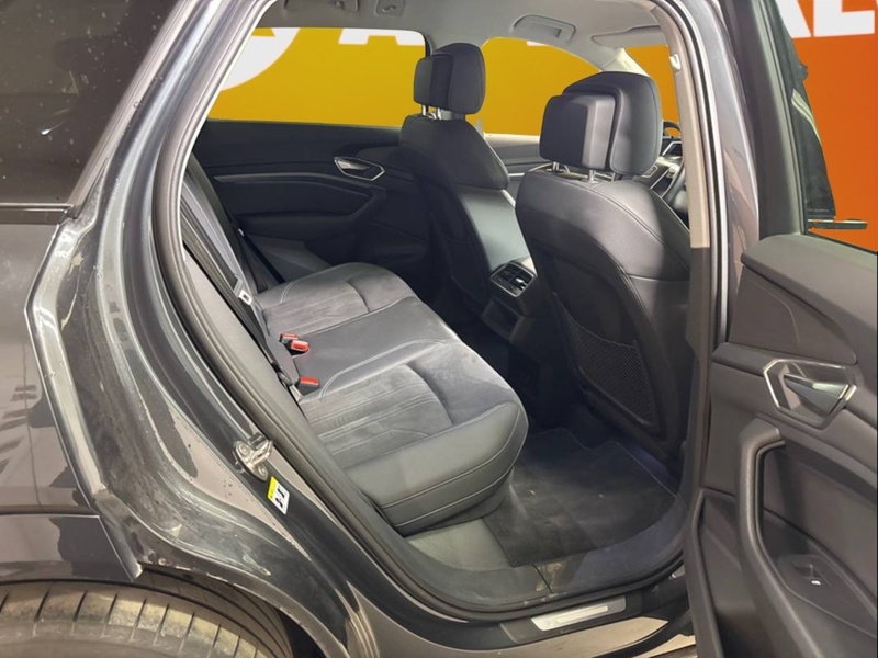 Audi Q8 e-tron vaihtoauto