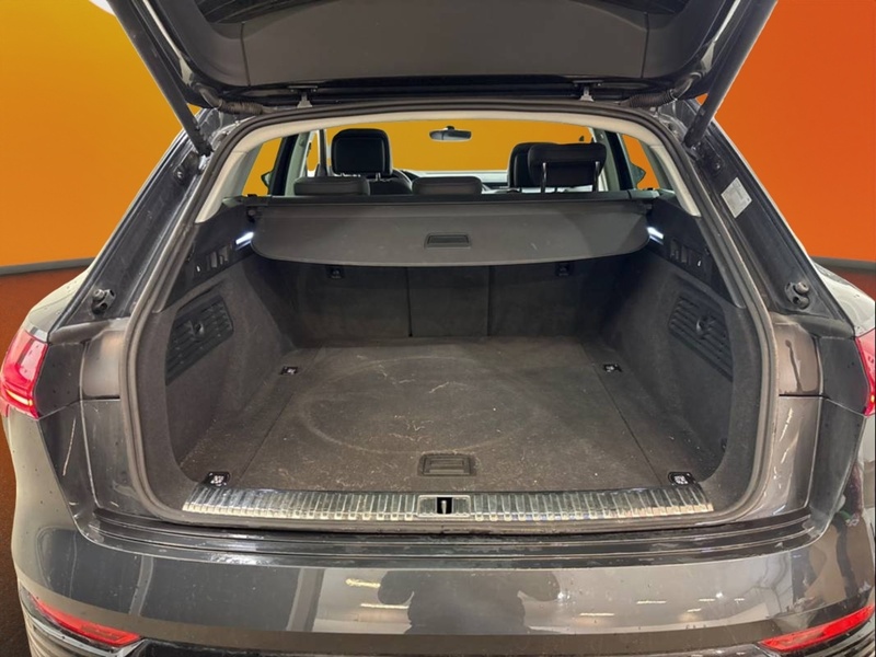 Audi Q8 e-tron vaihtoauto
