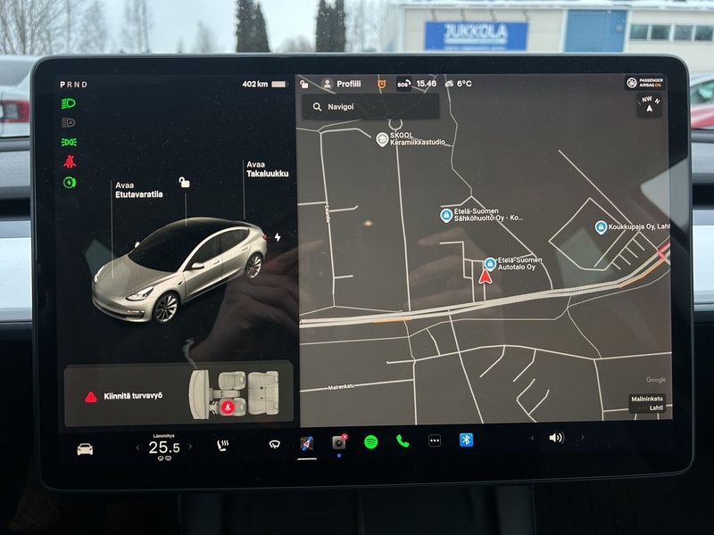 Tesla Model 3 vaihtoauto