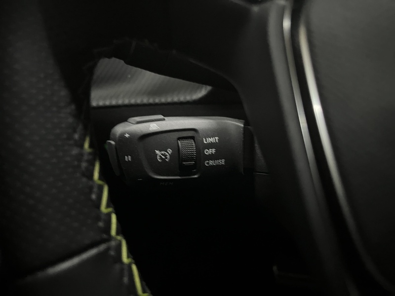 Peugeot e-208 vaihtoauto