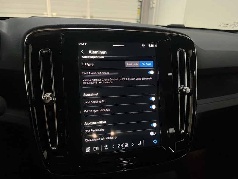 Volvo C40 vaihtoauto