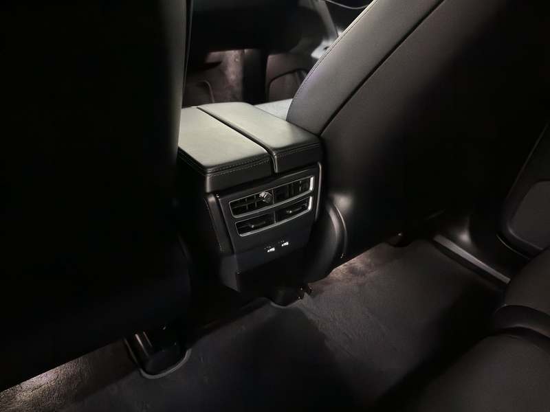 Tesla Model X vaihtoauto