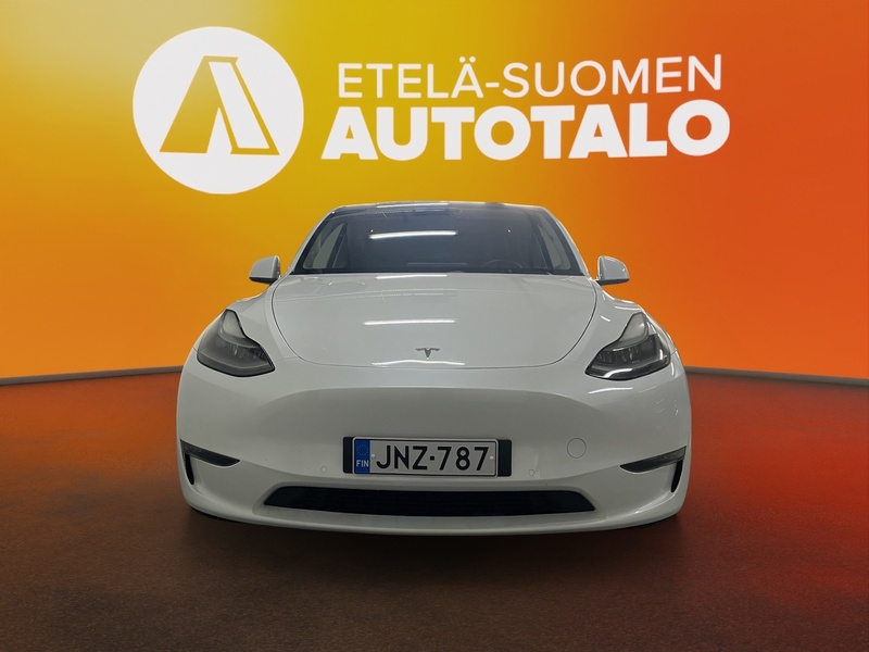 Tesla Model Y vaihtoauto