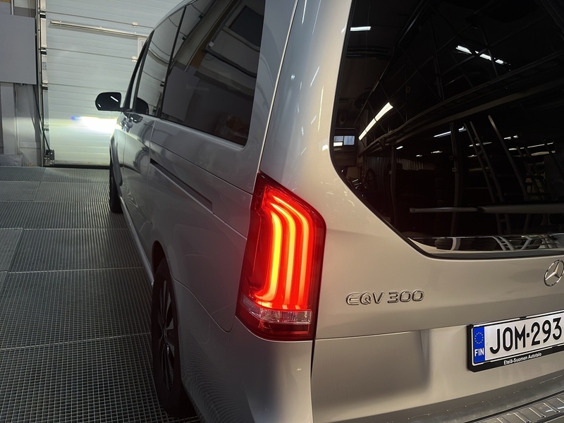 Mercedes-Benz EQV vaihtoauto