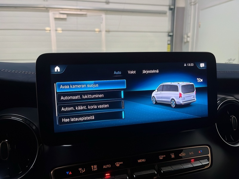 Mercedes-Benz EQV vaihtoauto