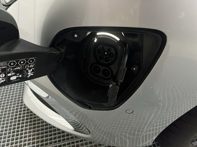 Mercedes-Benz EQV vaihtoauto