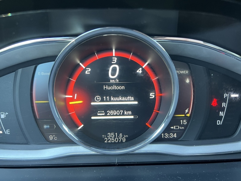 Volvo V60 vaihtoauto