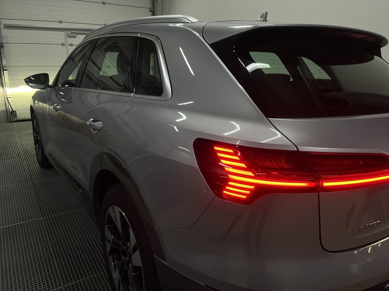 Audi e-tron vaihtoauto