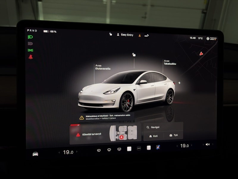 Tesla Model 3 vaihtoauto