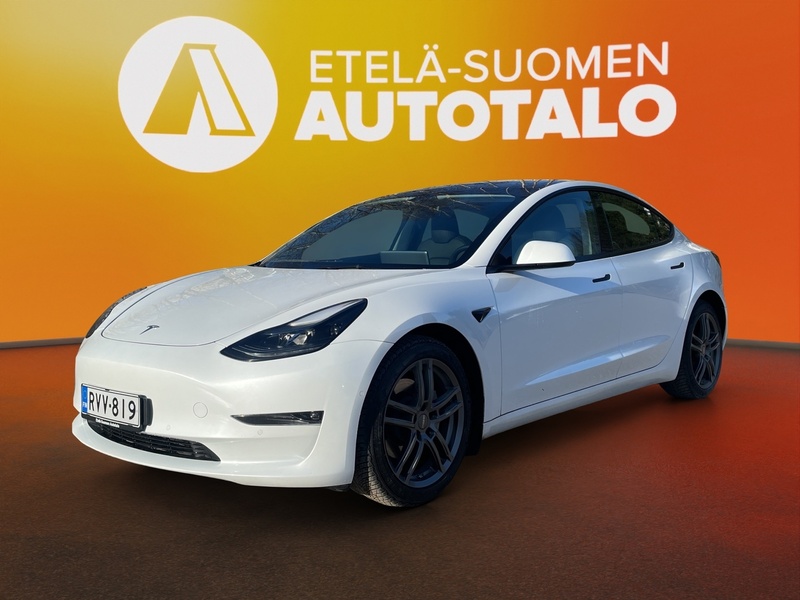 Tesla Model 3 vaihtoauto