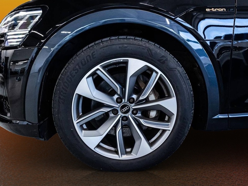 Audi e-tron vaihtoauto