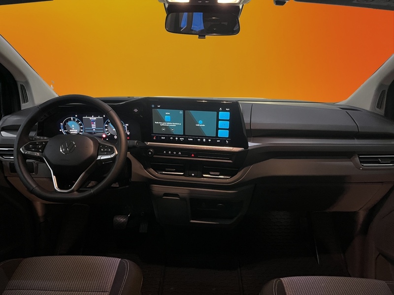 Volkswagen Caravelle vaihtoauto